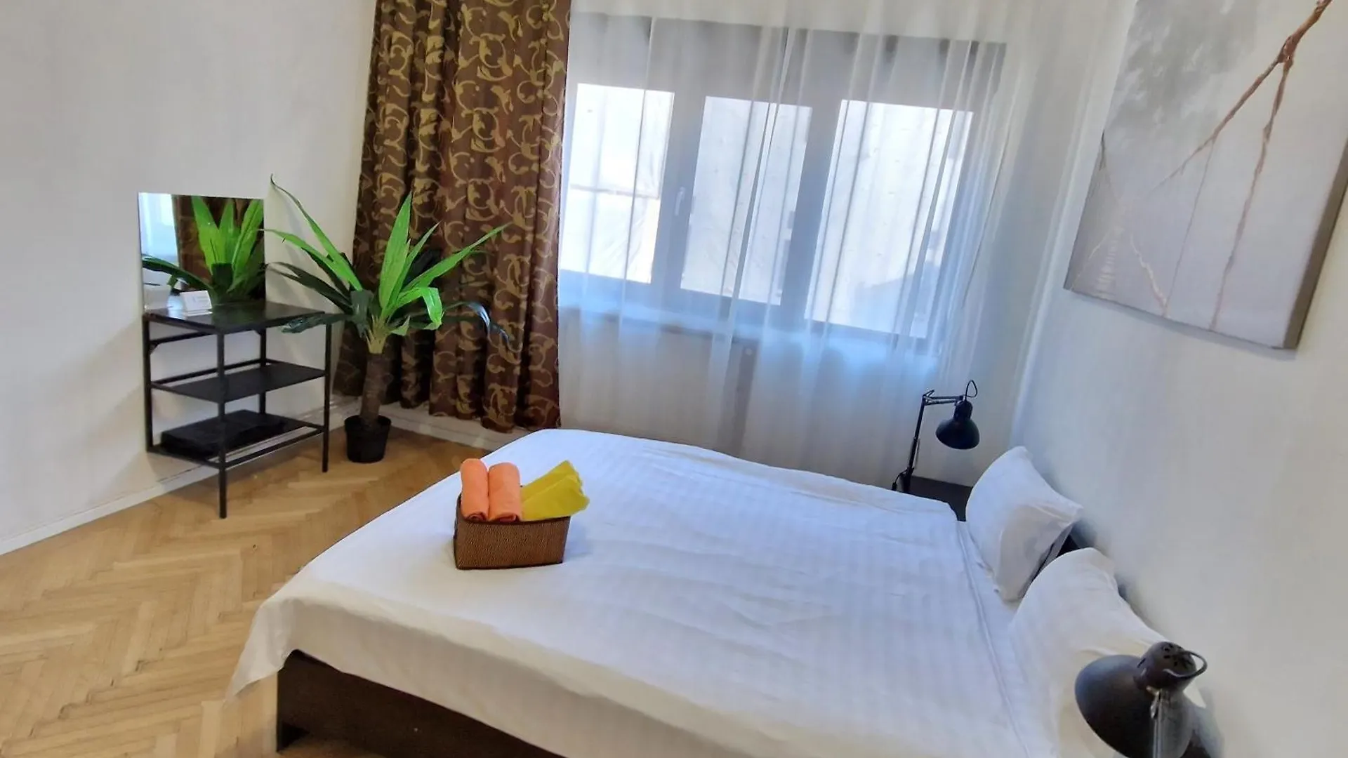 Global Downtown Apartments - Universitate - Calea Victoriei Bucharest